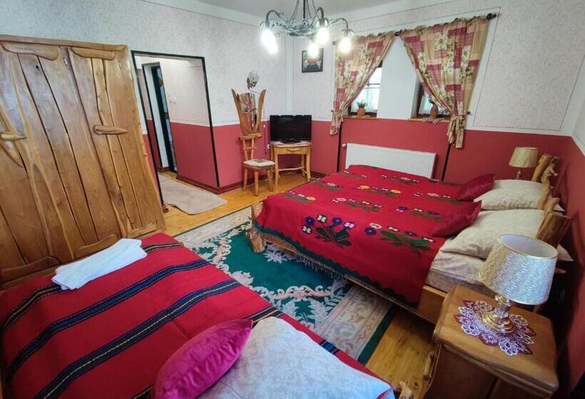 سوئیت با وان آب گرم, Jelen Salaš