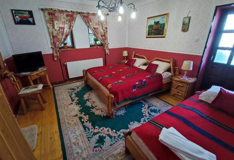 سوئیت با وان آب گرم, Jelen Salaš