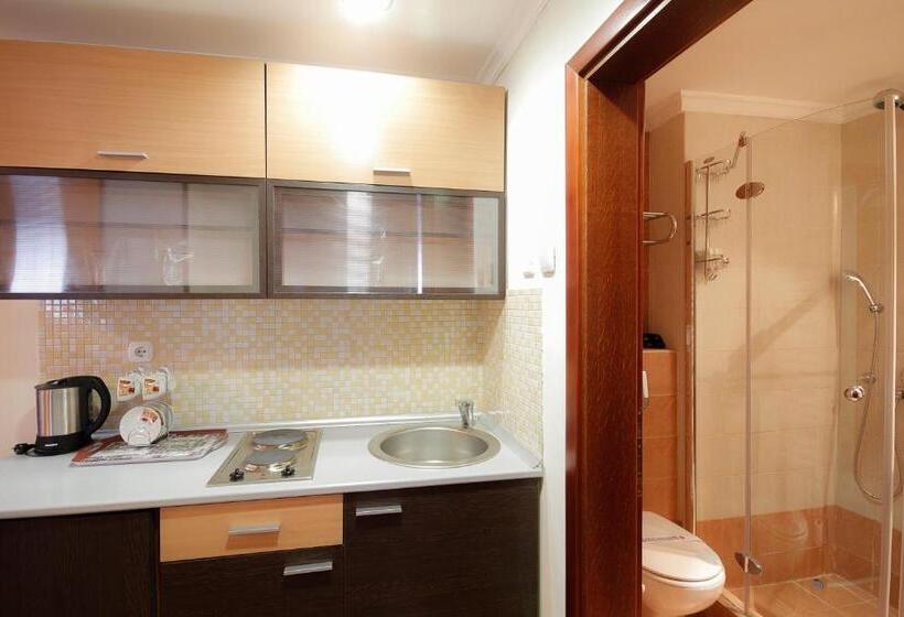 سوئیت 2 خوابه, Junior