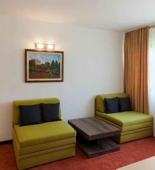 آپارتمان 1 خوابه, Livade