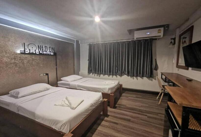 غرفة قياسية, Pimpimarn