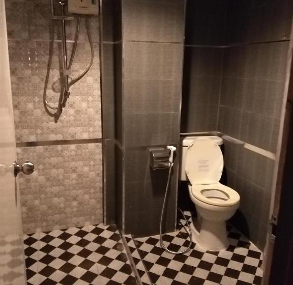 חדר משפחתי, Pimpimarn