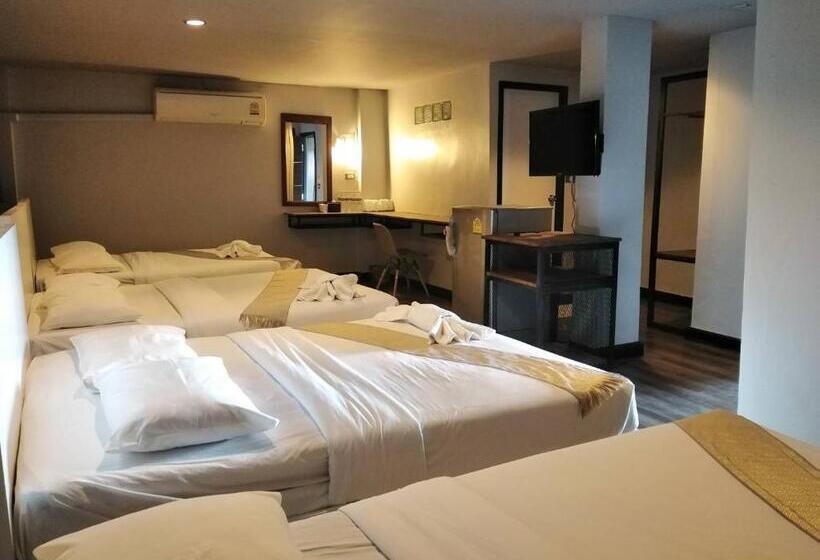 غرفة عائلية, Pimpimarn