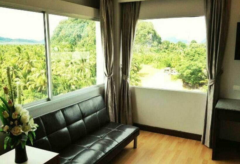 이그제큐티브 스위트, Sinkiat Buri