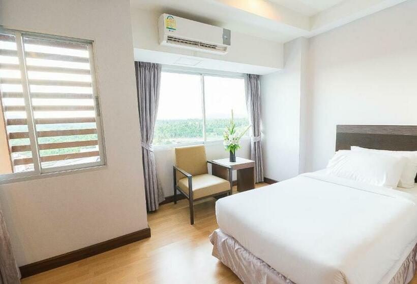 디럭스 룸, Sinkiat Buri