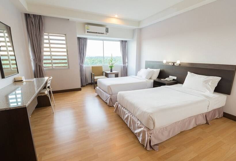 디럭스 룸, Sinkiat Buri