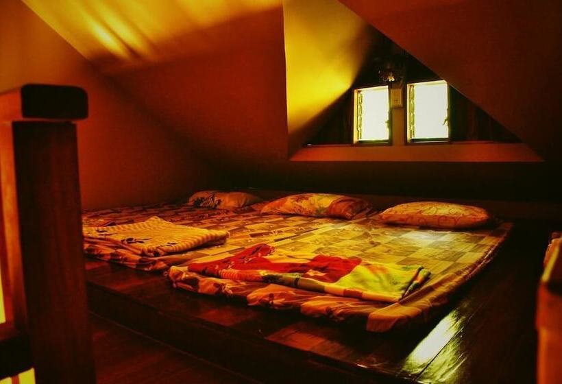 패밀리 룸, Kaengkrachan Riverside Resort