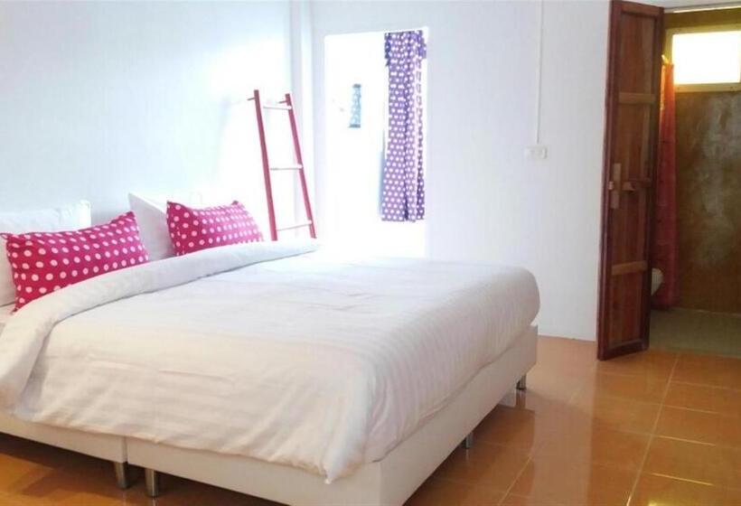 Cameră Standard Pat Matrimonial, Na Rak O Resort