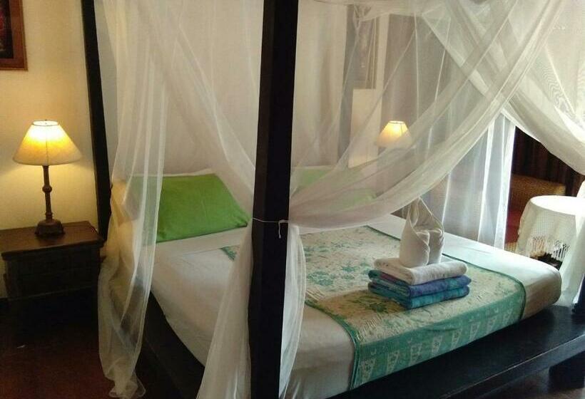 高级大房间, Seapines & Liberg