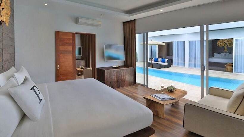 디럭스 룸, The Privilege Hotel Ezra Beach Villas