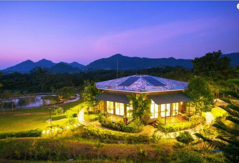 디럭스 룸, Tonsilp Art Home