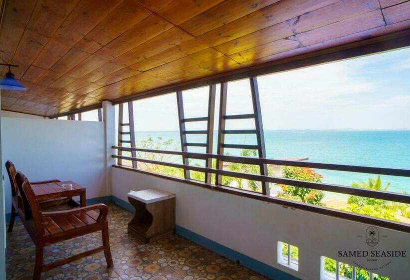 غرفة ديلوكس مطلّة علي البحر مزوَّدة بشُرفة, Samed Seaside Resort
