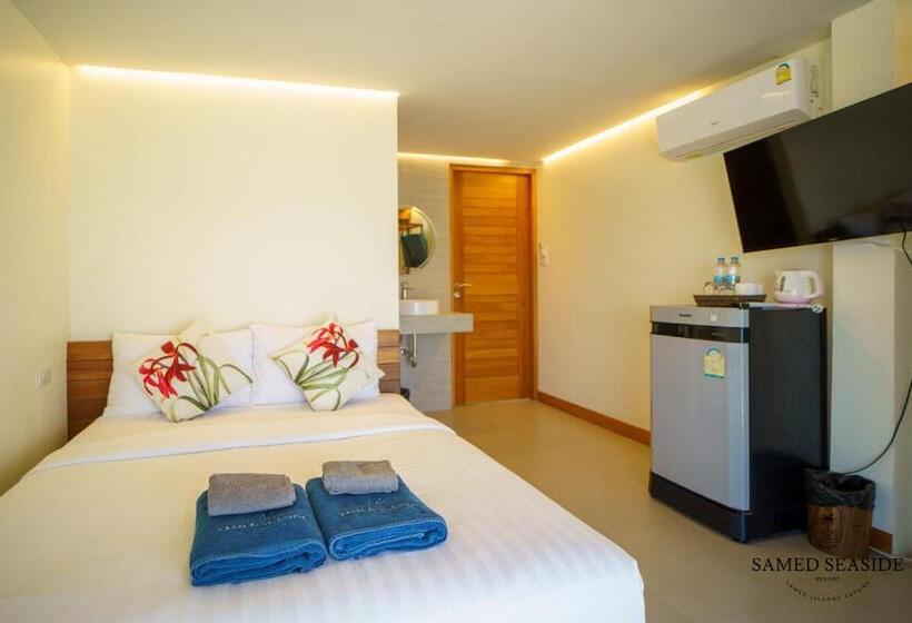 جناح جونيور مطلّ علي البحر, Samed Seaside Resort