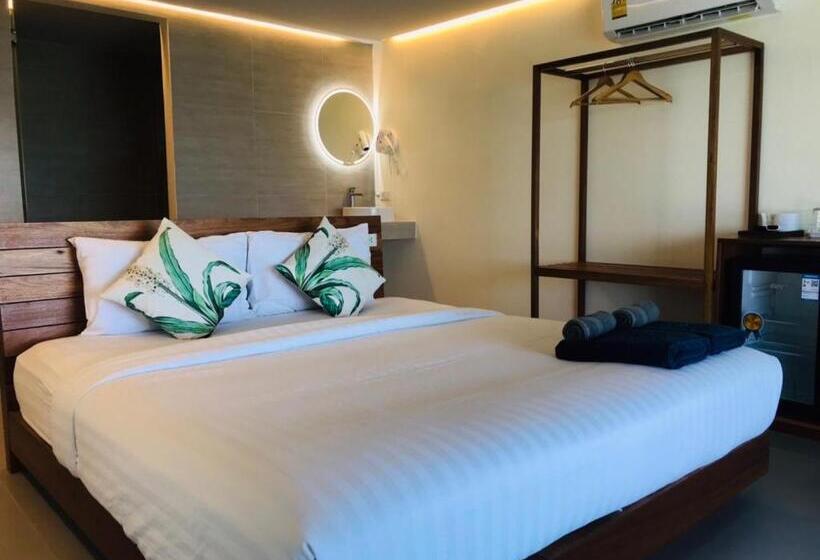 جناح جونيور مطلّ علي البحر, Samed Seaside Resort