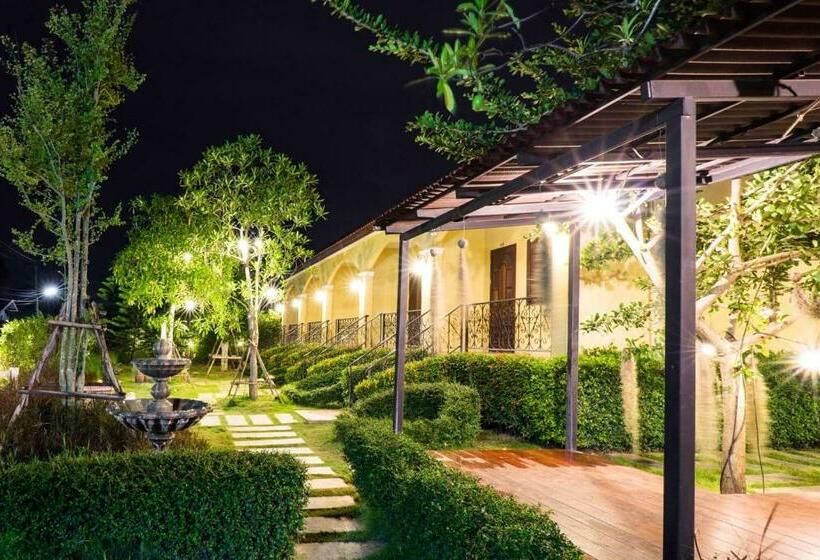 标准间带山景, Sierra View Resort