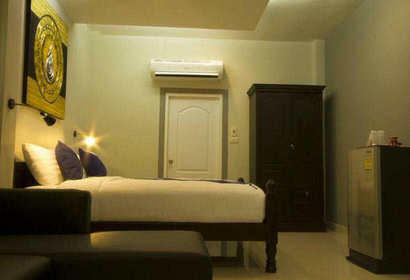 מיטת קינג בסוויטה, The Rise Resort