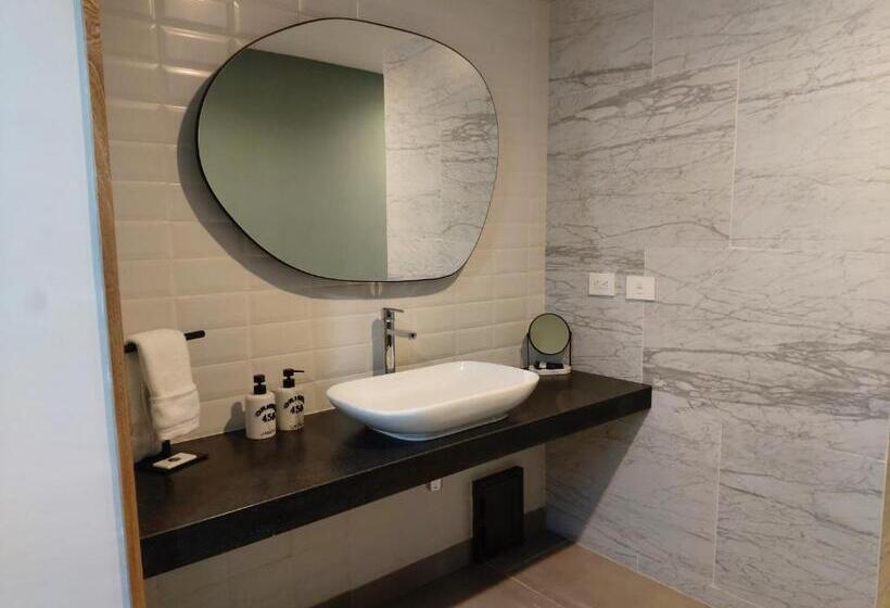 Полулюкс, Origen 438 Luxury Boutique