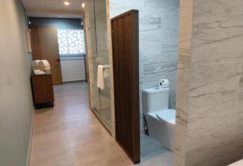 Полулюкс, Origen 438 Luxury Boutique