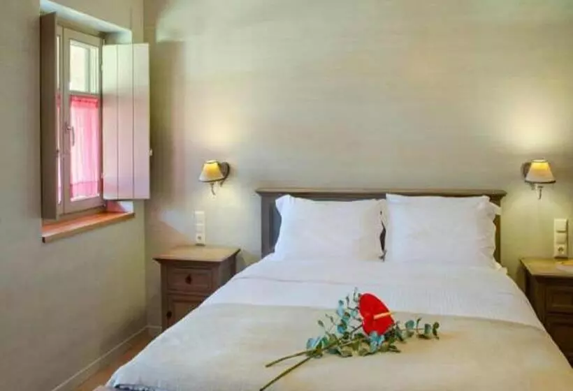 سوئیت جونیور با ماساژ آبی, Haones Suites