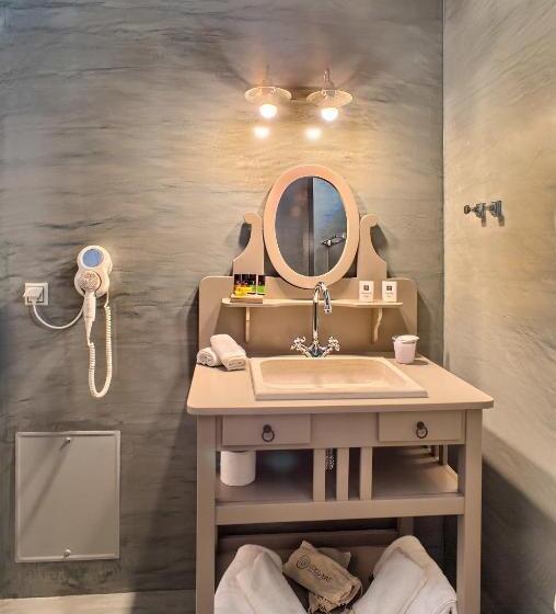 سوییت, Haones Suites