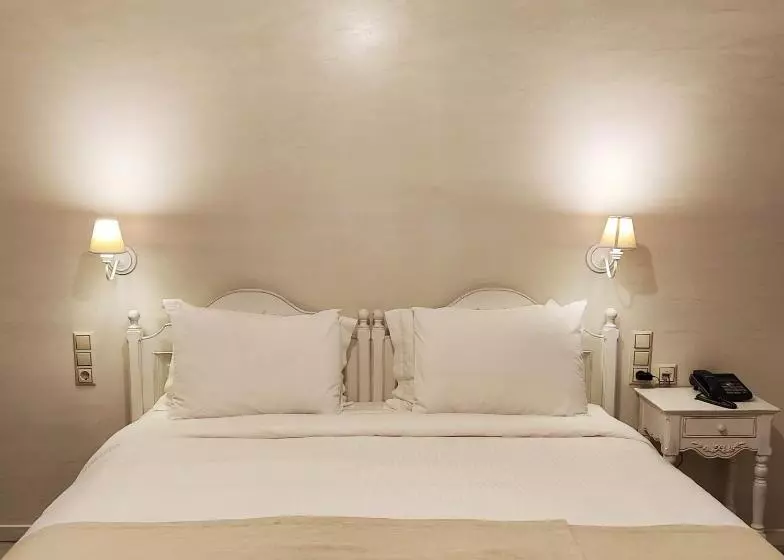 سوییت, Haones Suites
