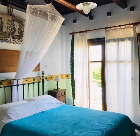 Chambre Duplex, Damouchari