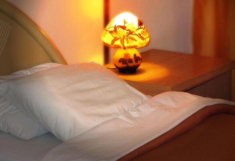 スタンダードシングルルーム, Lito