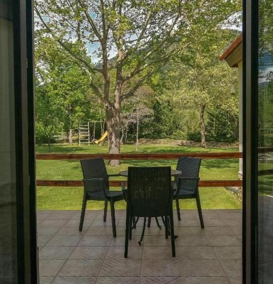 سوییت سوپریور, Ninemia Stay& Play