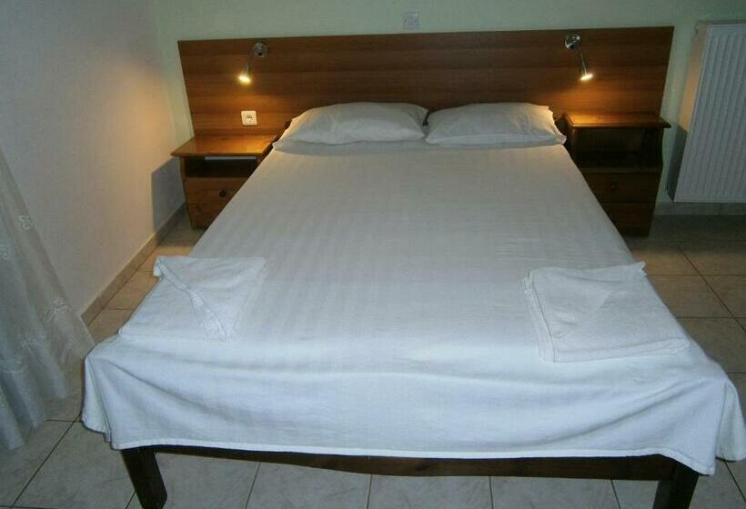 חדר סטודיו סטנדרד, Petros Studios