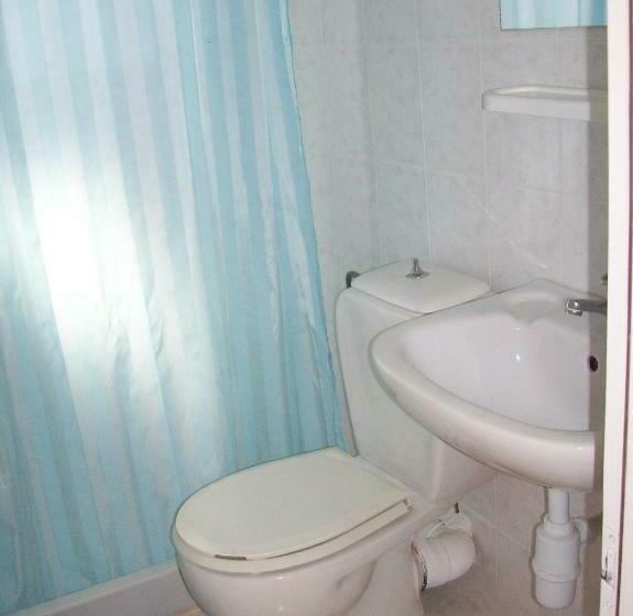 חדר סטודיו סטנדרד, Petros Studios