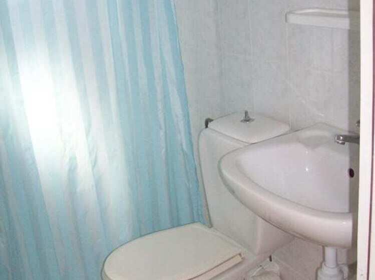 חדר סטודיו סטנדרד, Petros Studios