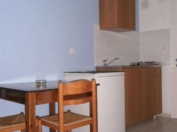 חדר סטודיו סטנדרד, Petros Studios