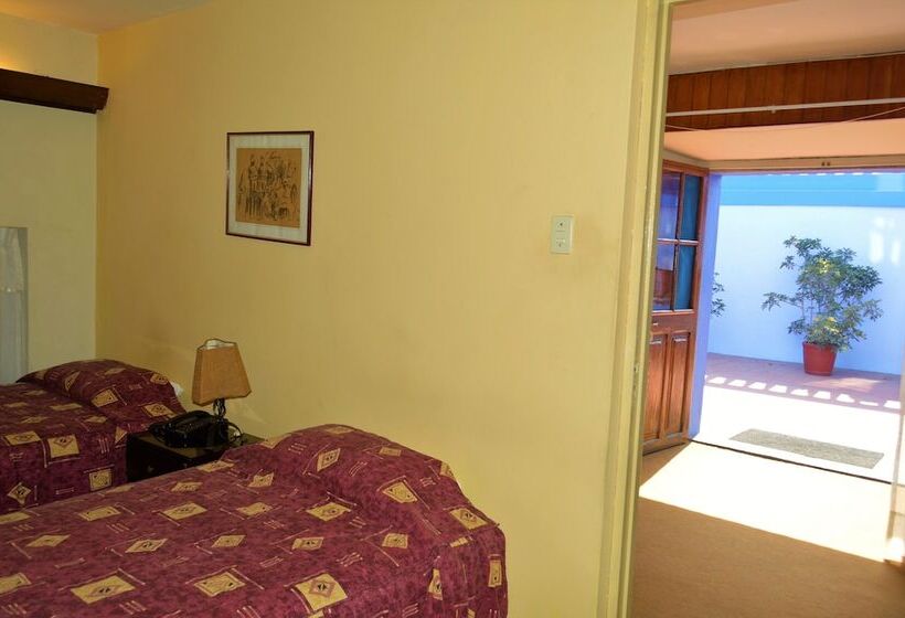 Номер Стандарт Трехместный, Las Mercedes Hostal Residencial