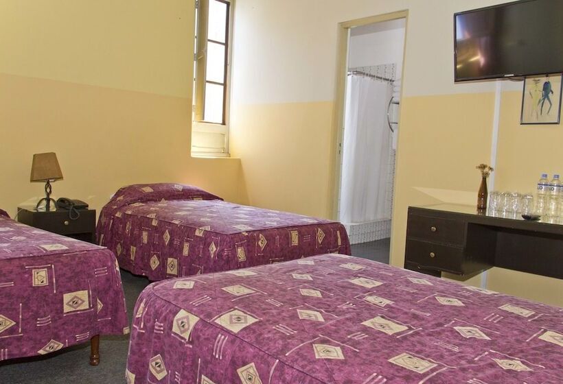 חדר סטנדרט לארבעה, Las Mercedes Hostal Residencial