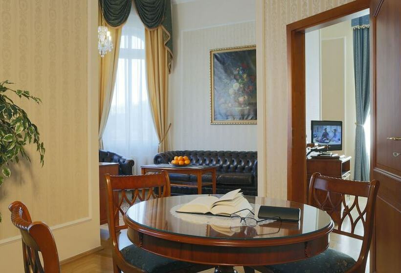 套房, Bristol Palace