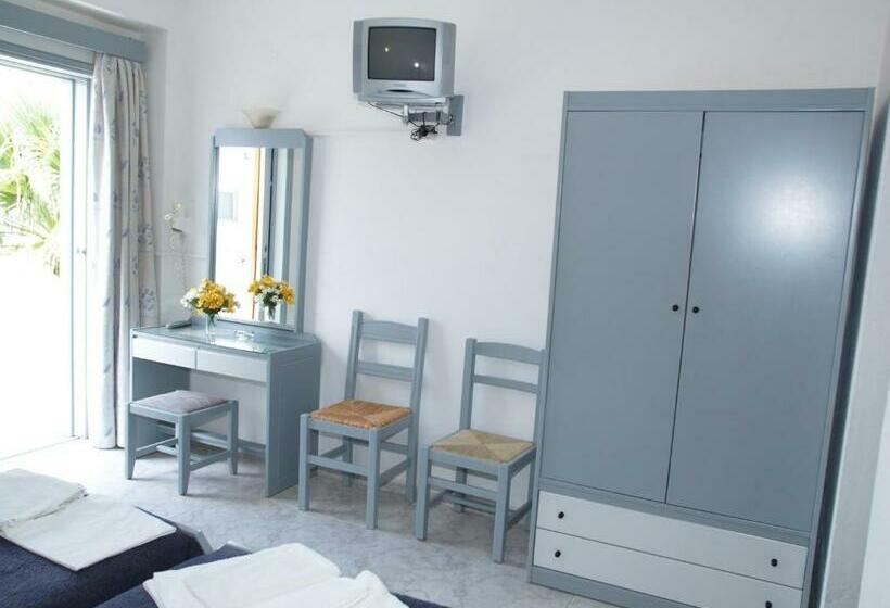 스탠다드 룸, Costas & Chrysoula