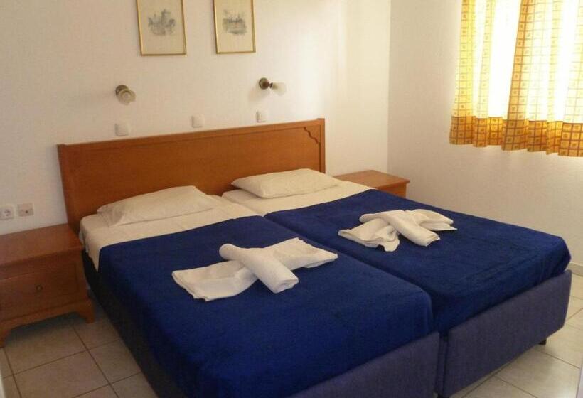 Apartamento 1 Dormitório, Costas & Chrysoula