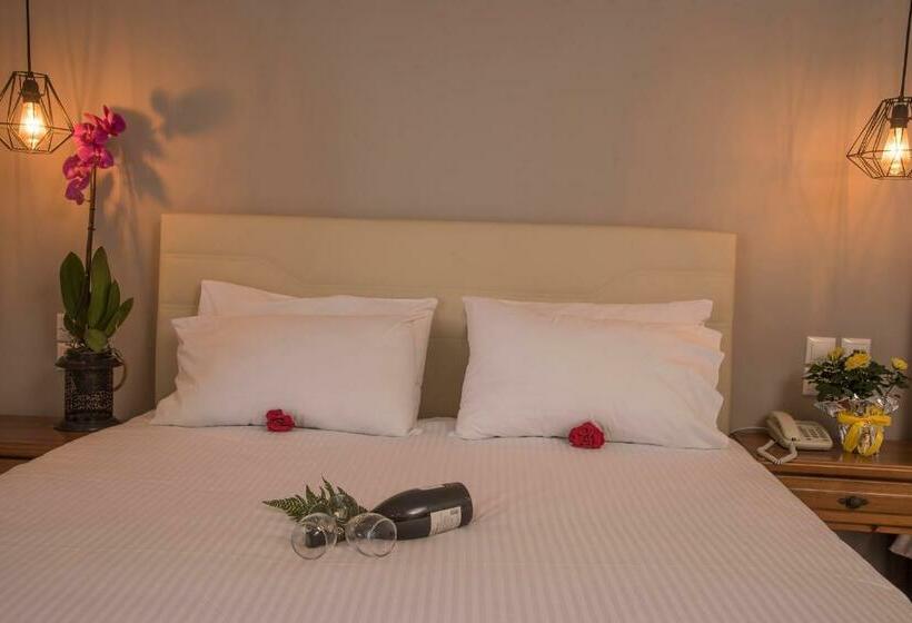 标准三人间, Filoxenia