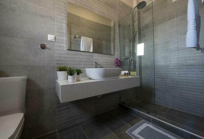 高级大房间, Filoxenia