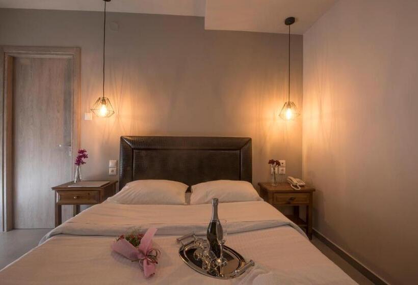 标准三人间, Filoxenia