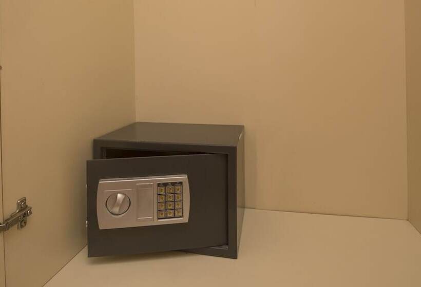 高级大房间, Filoxenia