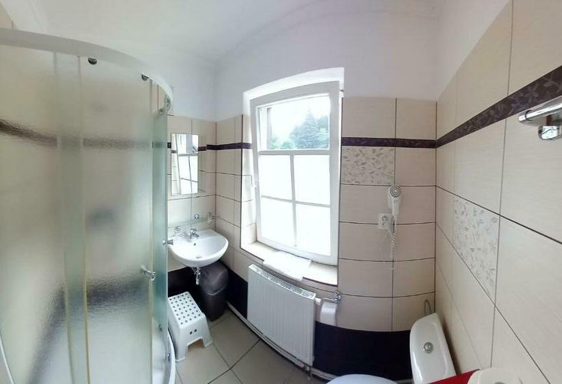 家庭工作室, Hradec