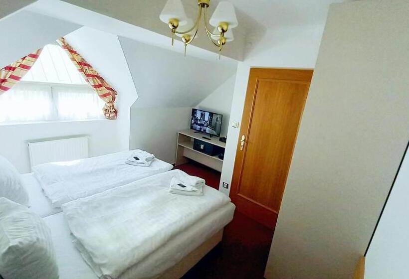 חדר סטנדרט, Hradec