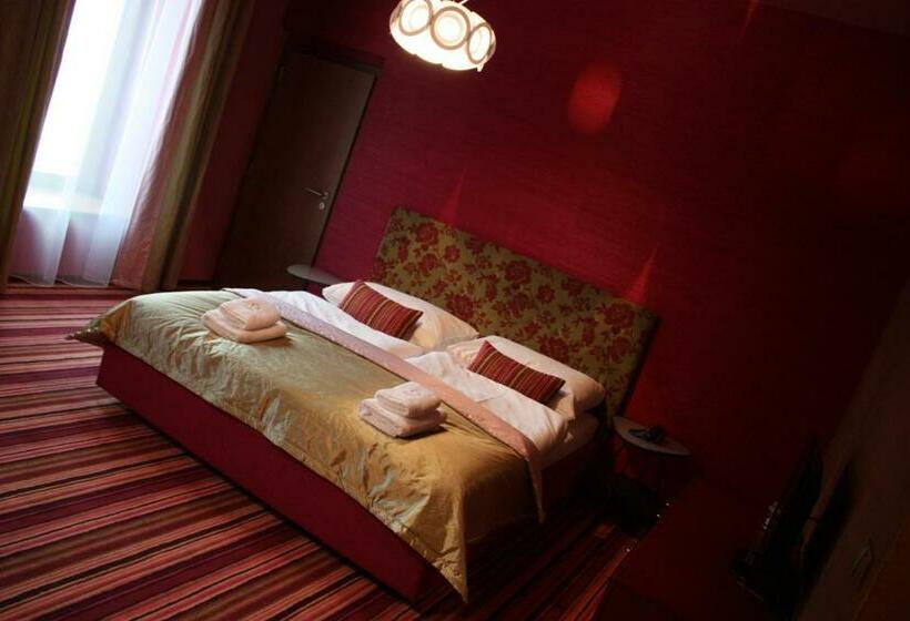 스탠다드 룸, Rajska Zahrada