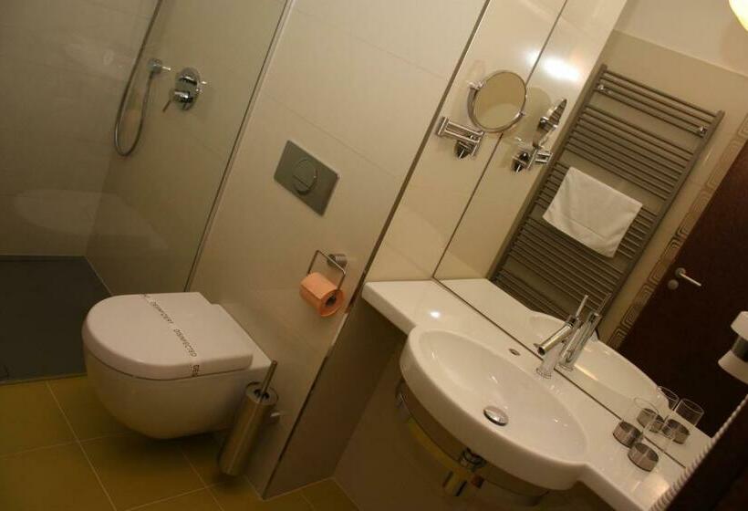 스탠다드 룸, Rajska Zahrada