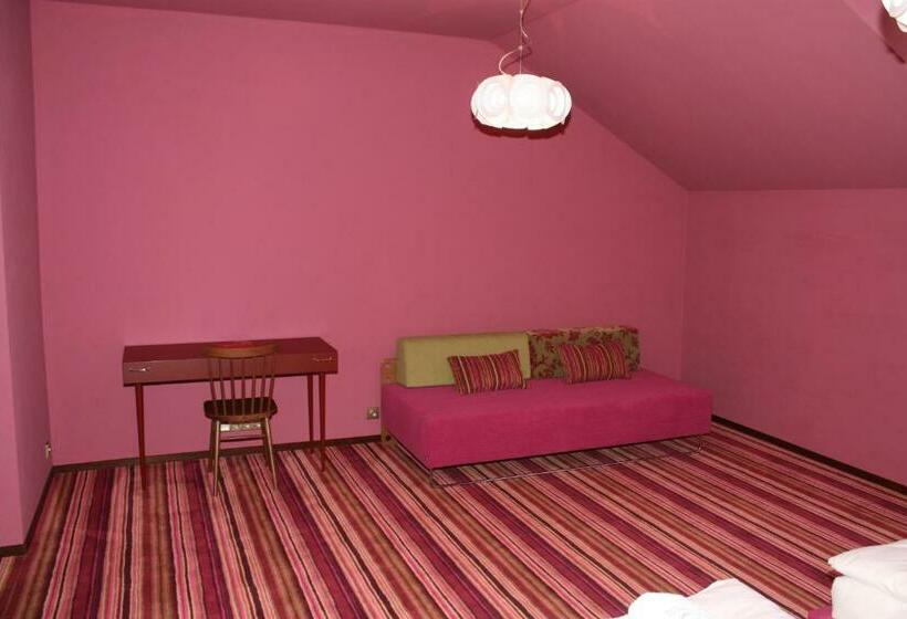 스탠다드 룸, Rajska Zahrada