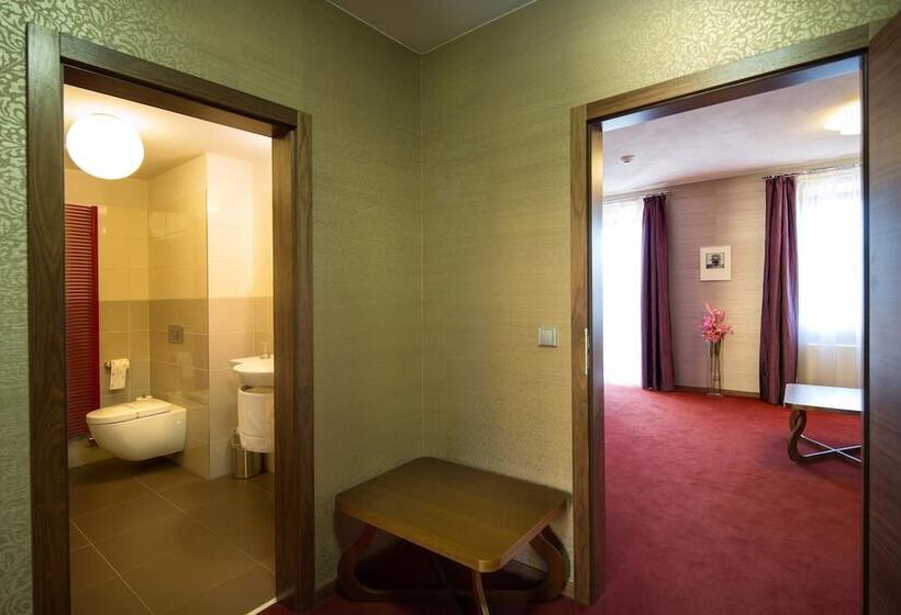 수피리어 룸, Rajska Zahrada