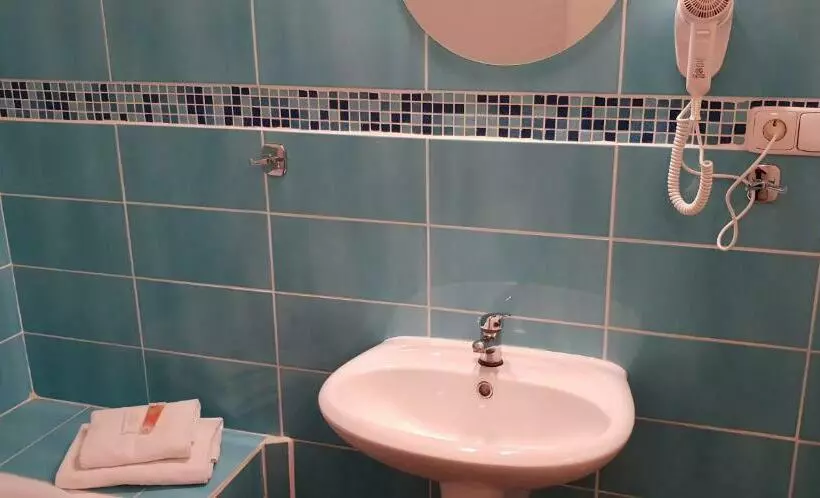 Standard Yhden Hengen Huone, Ubytování Cukrovar