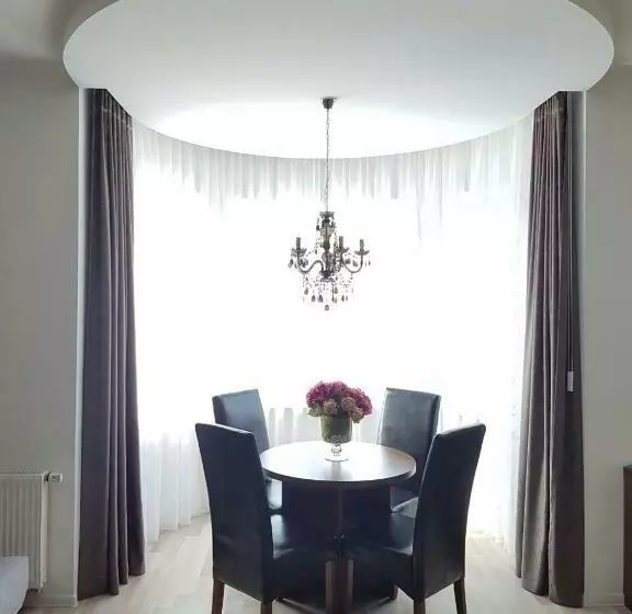 Basic-huone, Ubytování Cukrovar