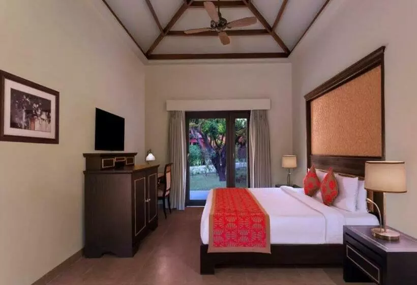 キングサイズベッドのデラックスルーム, Taj Corbett Resort And Spa Uttarakhand